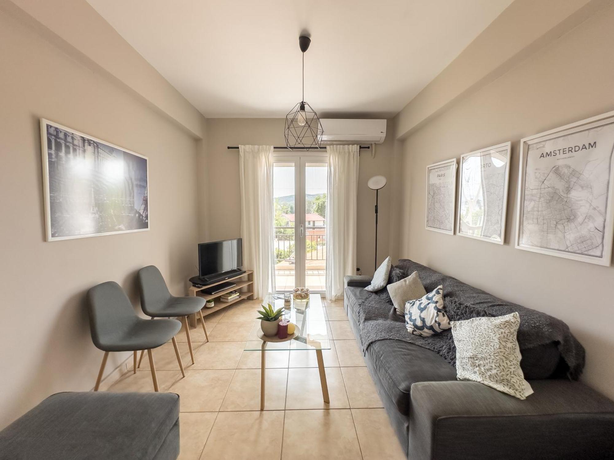 Thanos' Seaside Apartment Oropos